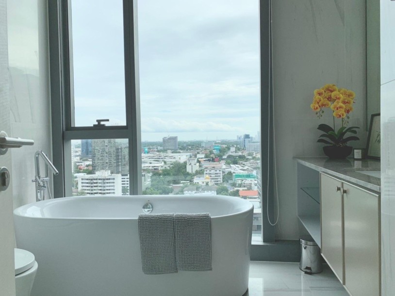 2 Bath, ApartmentFor Sale, Sukhumvit Soi 21-39, Bangkok