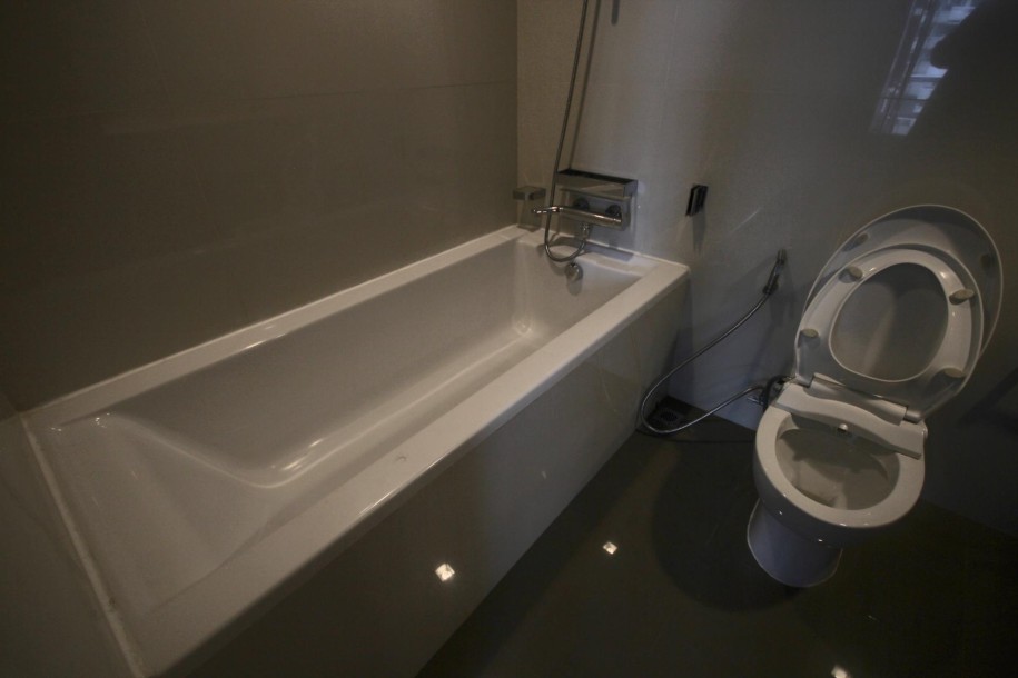 2 Bath, ApartmentFor Sale, Sukhumvit Soi 21-39, Bangkok 2 Bath, ApartmentFor Sale, Sukhumvit Soi 21-39, Bangkok