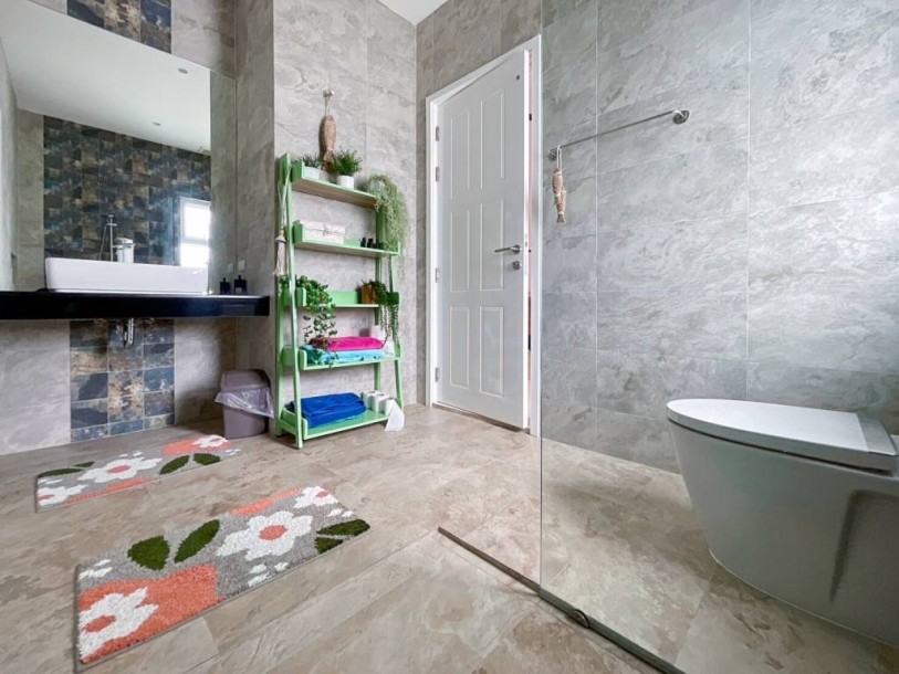 5 Bed, 4 Bath, HouseFor Sale, West - Hua Hin, Prachuap Khiri Khan