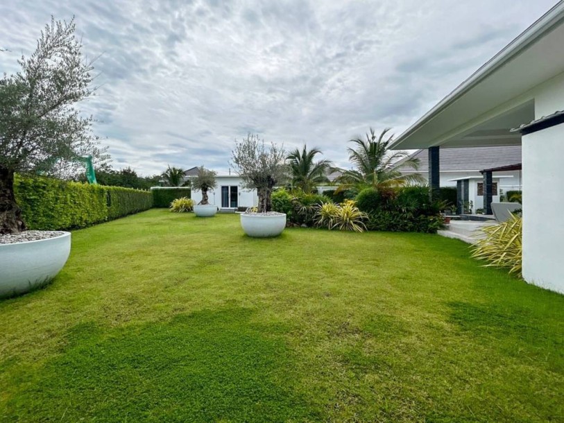 5 Bed, 4 Bath, HouseFor Sale, West - Hua Hin, Prachuap Khiri Khan