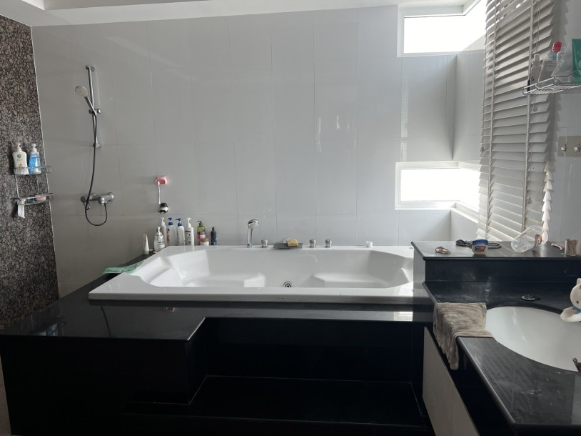 4 Bed, 6 Bath, HouseFor Sale, On Nut, Bangkok