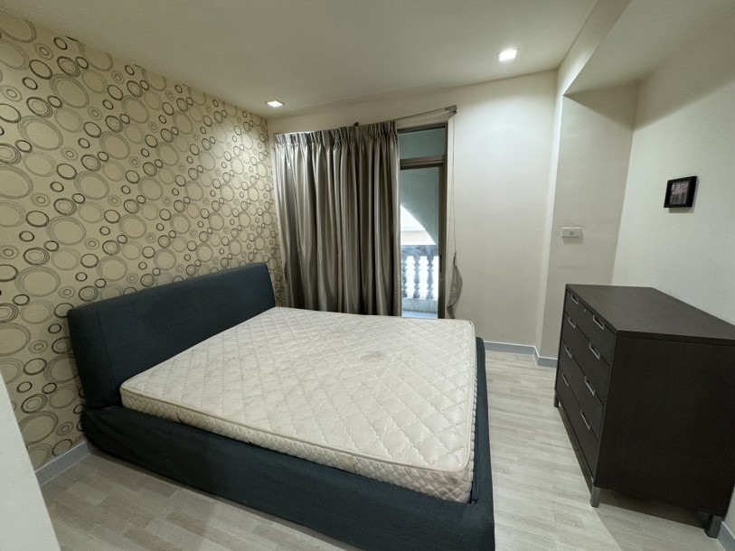 3 Bed, 3 Bath, ApartmentFor Sale, Phrom Phong, Bangkok