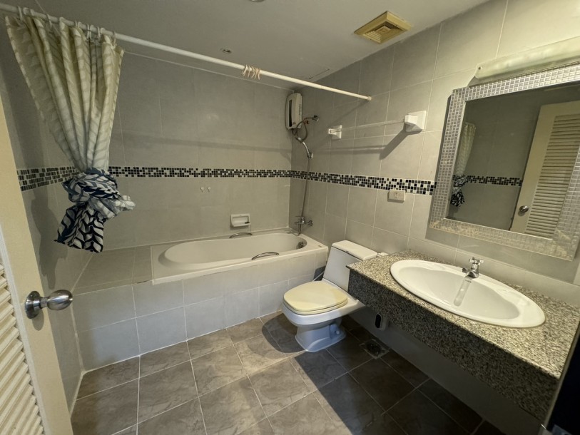 3 Bed, 3 Bath, ApartmentFor Sale, Phrom Phong, Bangkok