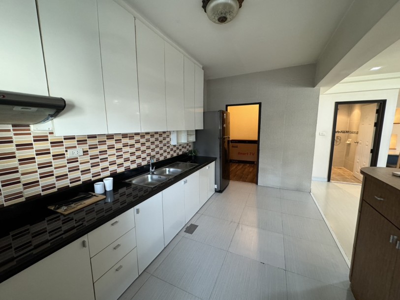 3 Bed, 3 Bath, ApartmentFor Sale, Phrom Phong, Bangkok