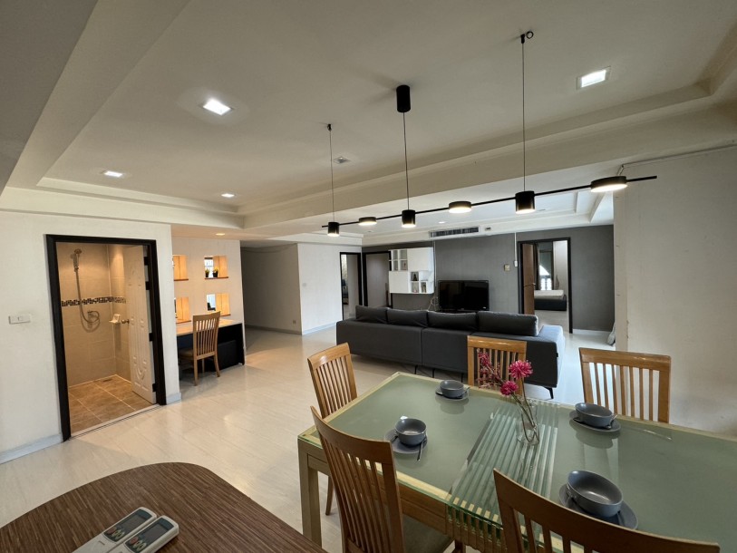 3 Bed, 3 Bath, ApartmentFor Sale, Phrom Phong, Bangkok