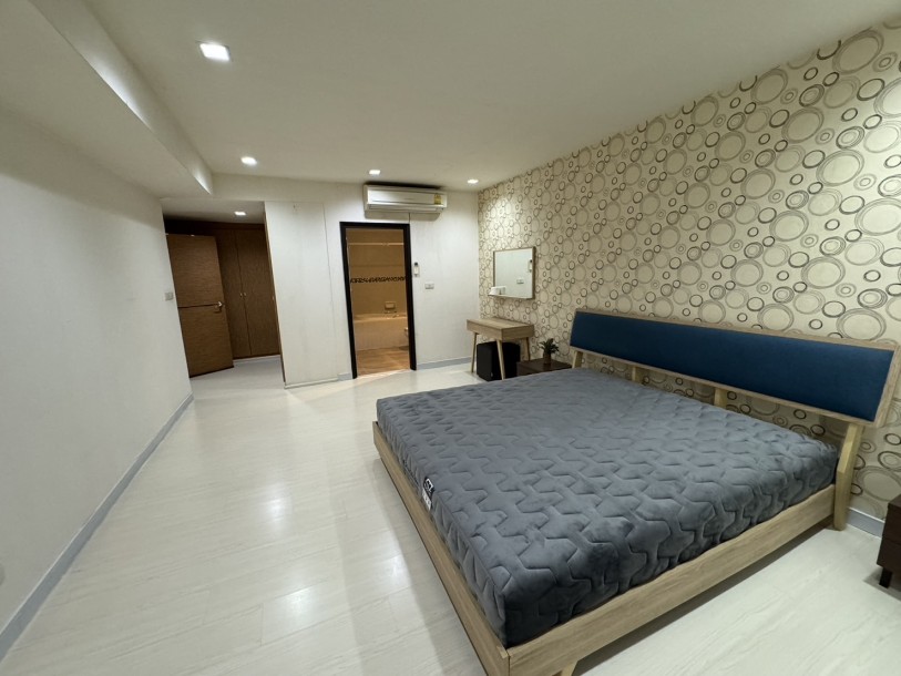 3 Bed, 3 Bath, ApartmentFor Sale, Phrom Phong, Bangkok