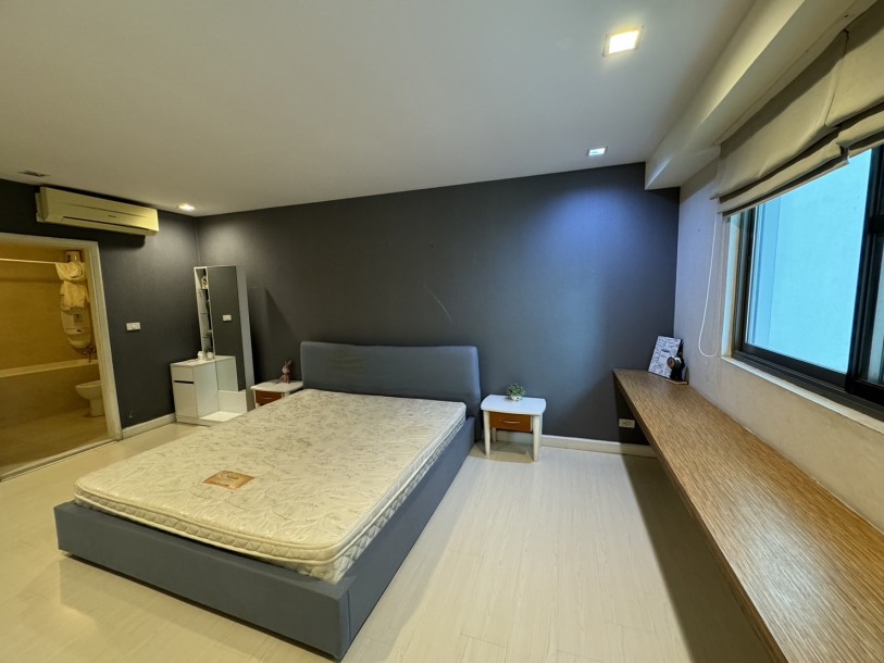 3 Bed, 3 Bath, ApartmentFor Sale, Phrom Phong, Bangkok