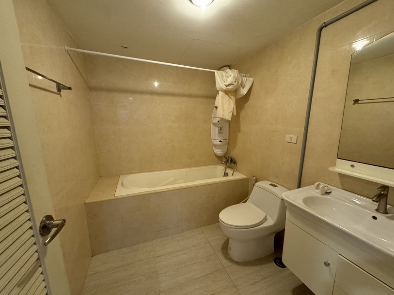 3 Bed, 3 Bath, ApartmentFor Sale, Phrom Phong, Bangkok