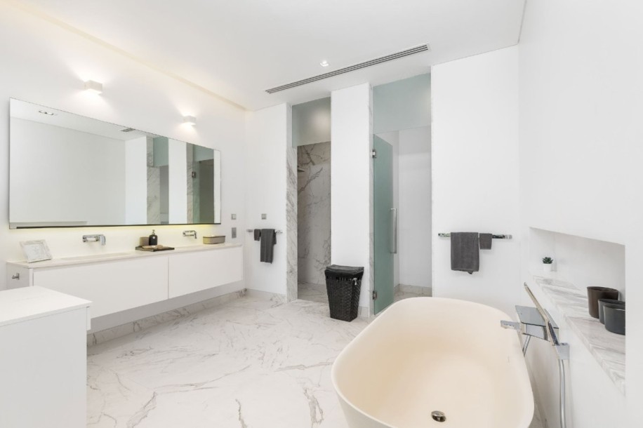 5 Bath, ApartmentFor Sale, Nai Thon, Phuket