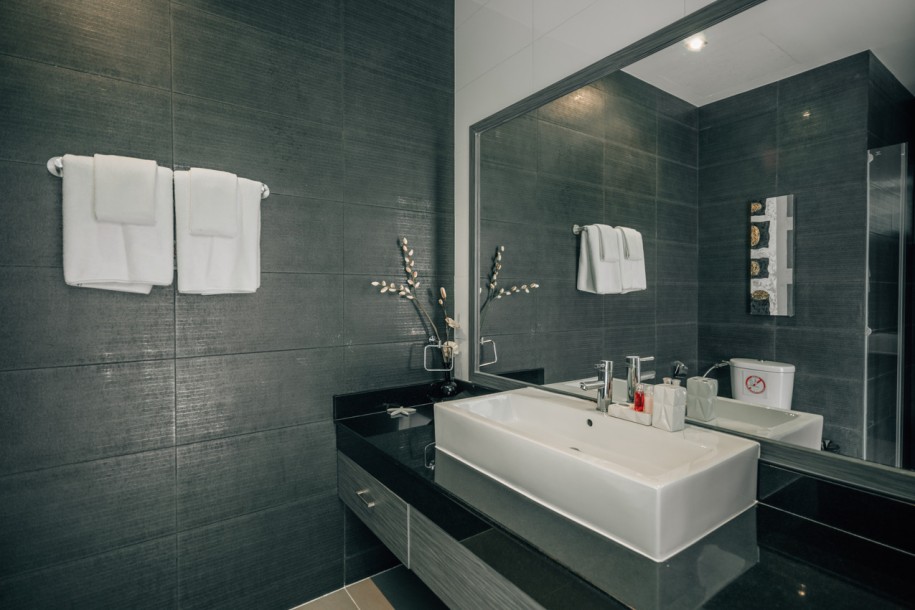 2 Bath, HouseFor Sale, Nai Harn, Phuket