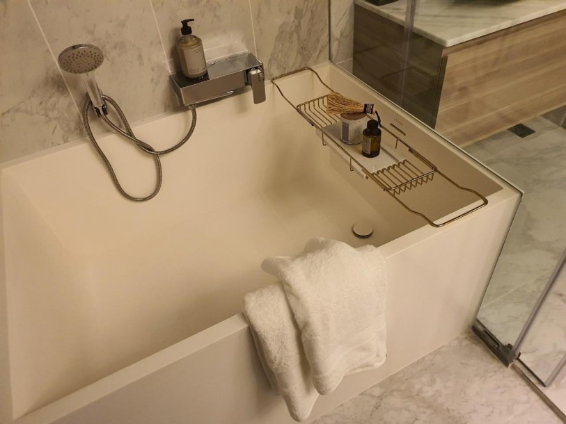 1 Bed, 3 Bath, ApartmentFor Sale, Phra Khanong, Bangkok