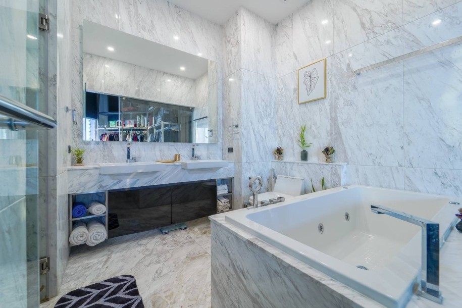 4 Bath, ApartmentFor Sale, North Pattaya, Chonburi