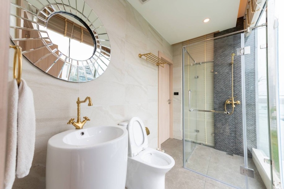 4 Bath, ApartmentFor Sale, North Pattaya, Chonburi