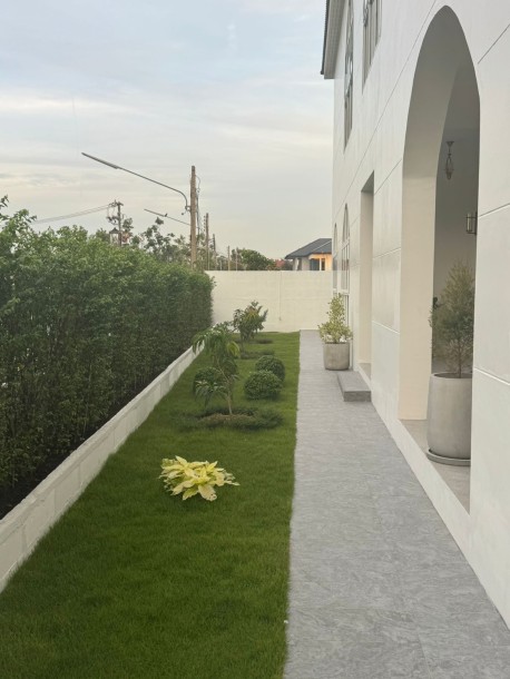 4 Bed, 6 Bath, HouseFor Sale, Yaek Tiwanon, Bangkok