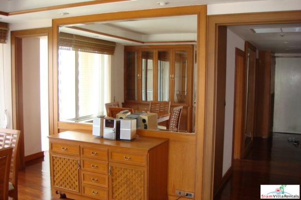 1 Bed, 2 Bath, ApartmentFor Sale, Lumphini, Bangkok