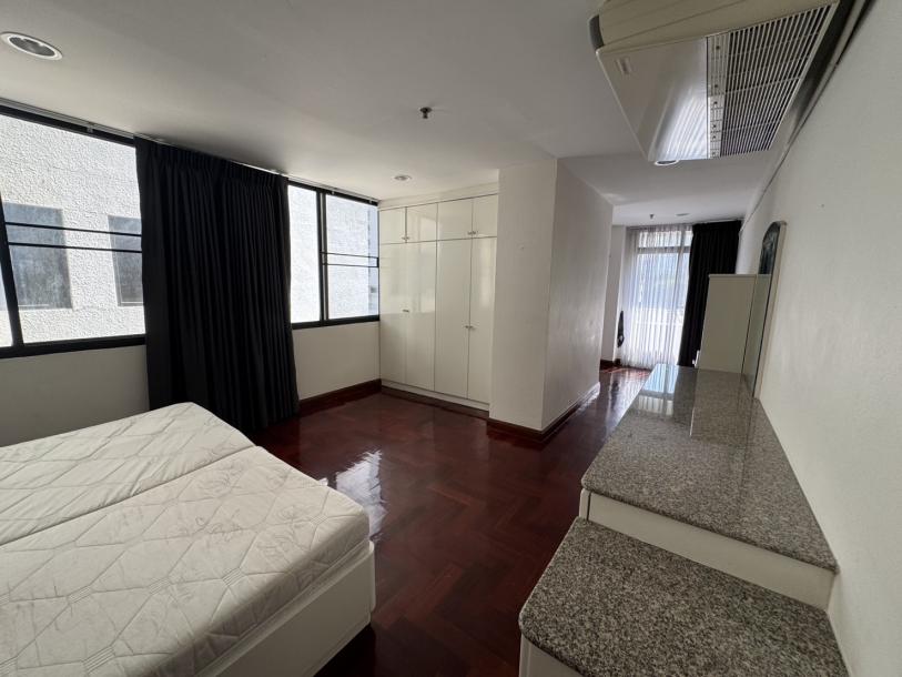 3 Bed, 3 Bath, ApartmentFor Sale, Phrom Phong, Bangkok