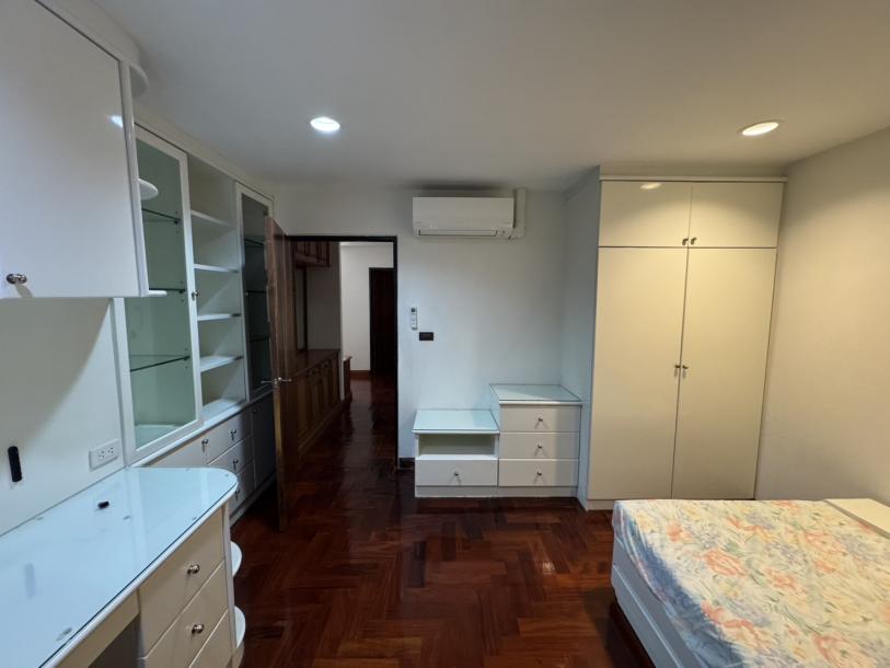3 Bed, 3 Bath, ApartmentFor Sale, Phrom Phong, Bangkok
