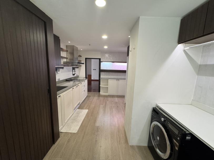 3 Bed, 3 Bath, ApartmentFor Sale, Phrom Phong, Bangkok