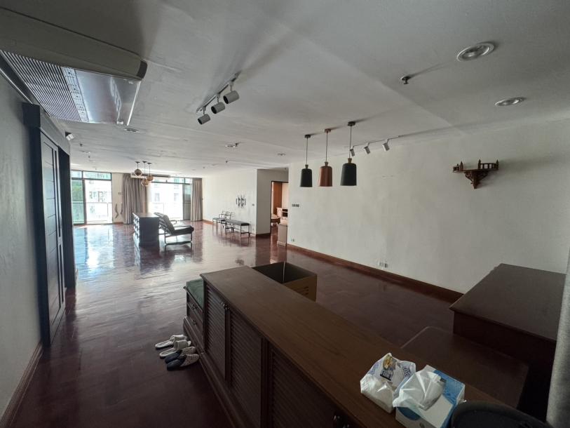 3 Bed, 3 Bath, ApartmentFor Sale, Phrom Phong, Bangkok