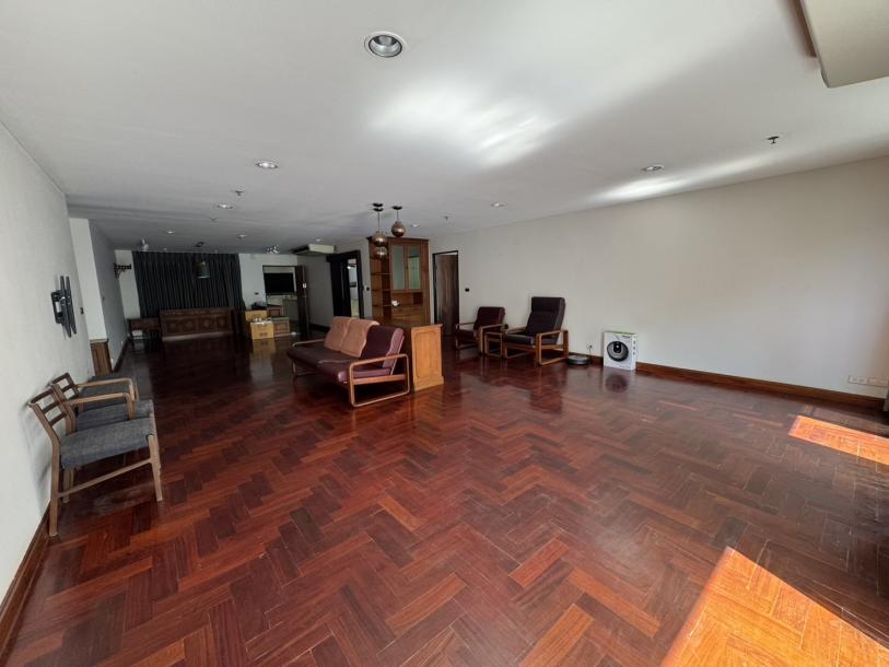 3 Bed, 3 Bath, ApartmentFor Sale, Phrom Phong, Bangkok