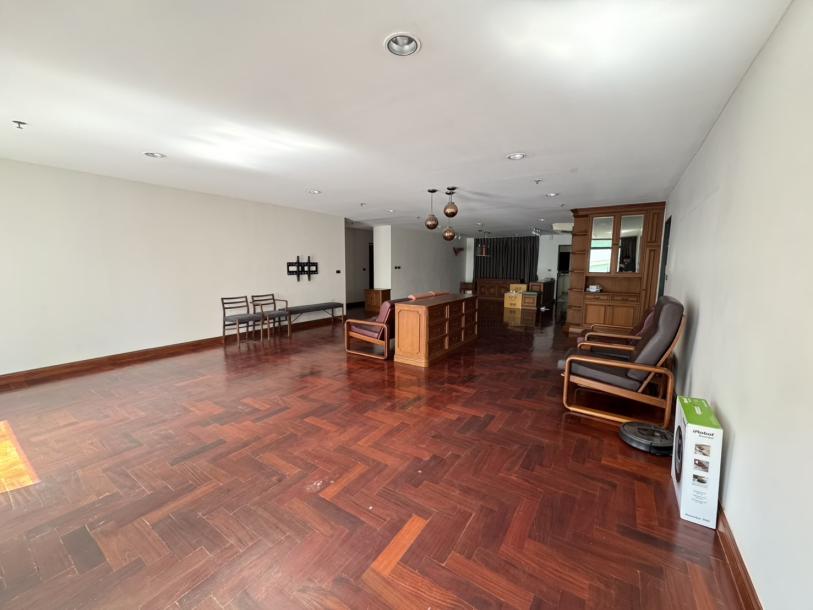 3 Bed, 3 Bath, ApartmentFor Sale, Phrom Phong, Bangkok