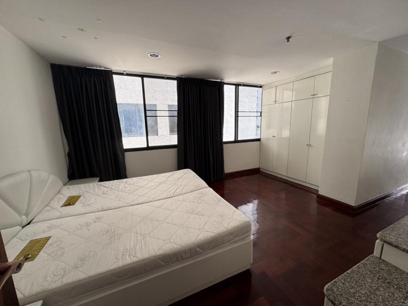 3 Bed, 3 Bath, ApartmentFor Sale, Phrom Phong, Bangkok