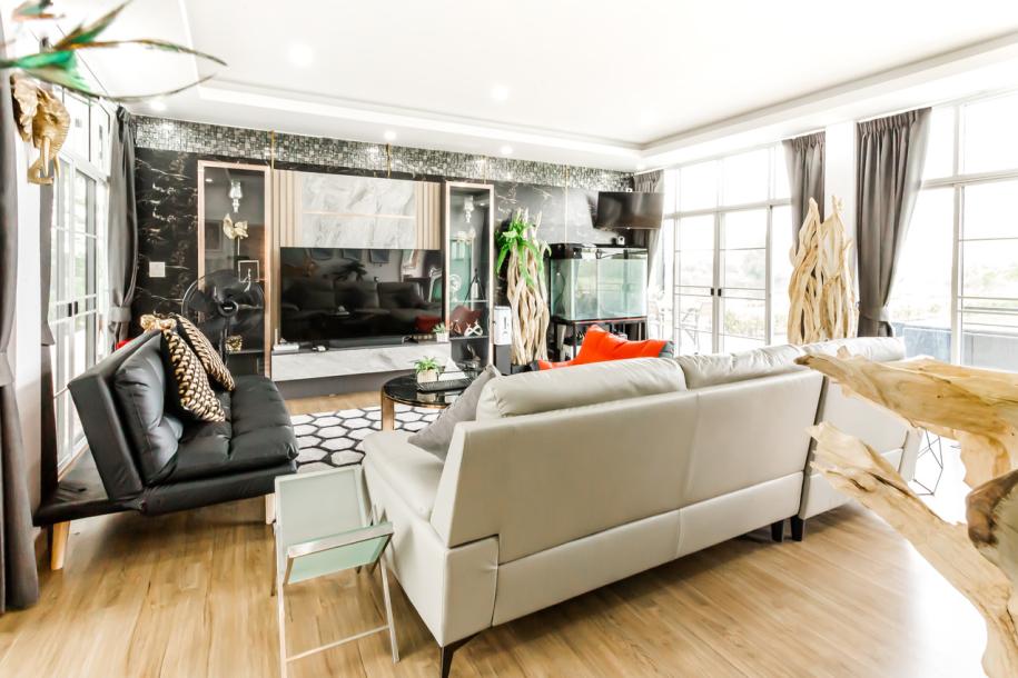 4 Bath, HouseFor Sale