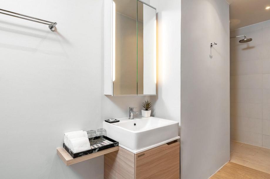 3 Bed, 2 Bath, ApartmentFor Sale, Bang Tao, Phuket