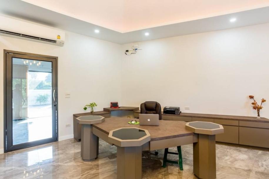 4 Bath, HouseFor Sale, Central - Hua Hin, Prachuap Khiri Khan