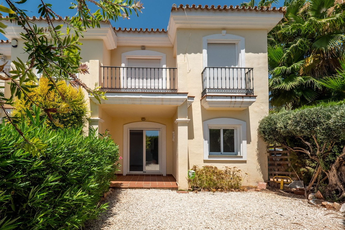Alhaurin Golf, Malaga, 3 Bedrooms Bedrooms, ,2 BathroomsBathrooms,For Sale,R5111578