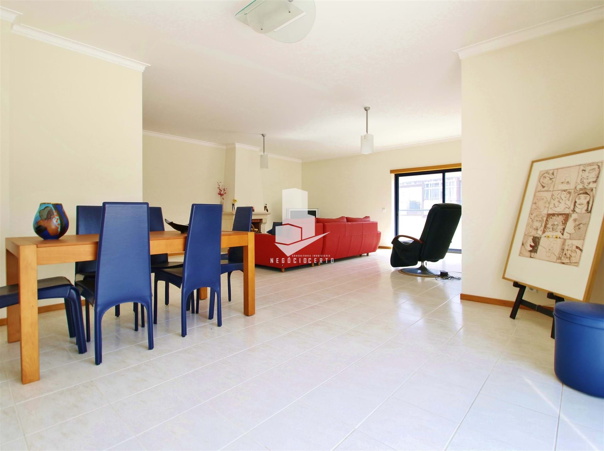 3 Bed, 2 Bath, ApartmentFor Sale, Leiria, Leiria, 2414-003