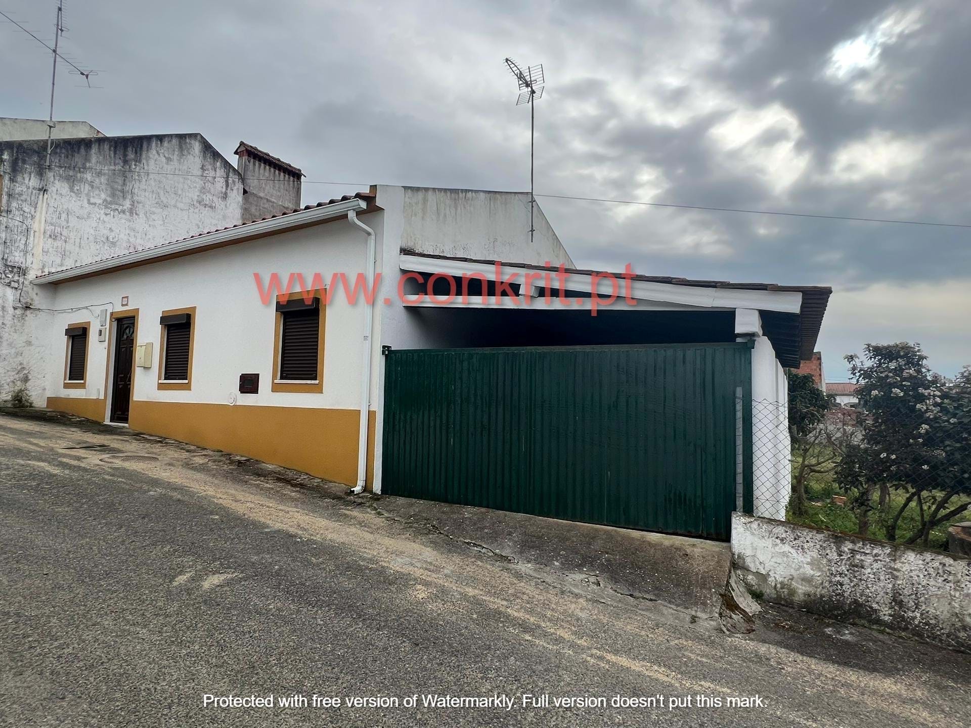 3 Bed, 1 Bath, HouseFor Sale, Alter do Chão, Portalegre, 7440-201