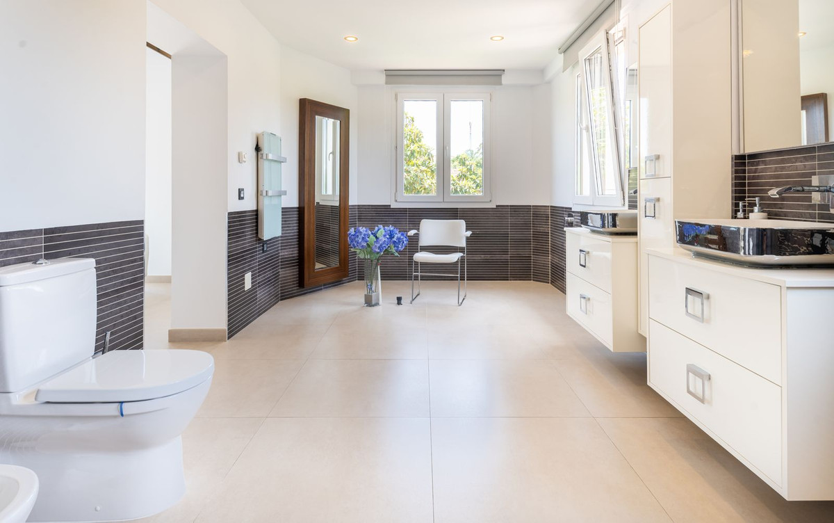8 Bed, 8 Bath, HouseFor Sale, San Pedro de Alcantara, Malaga
