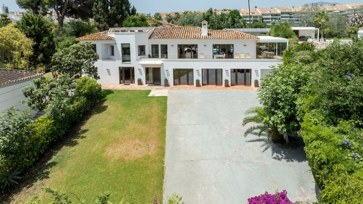 8 Bed, 8 Bath, HouseFor Sale, San Pedro de Alcantara, Malaga