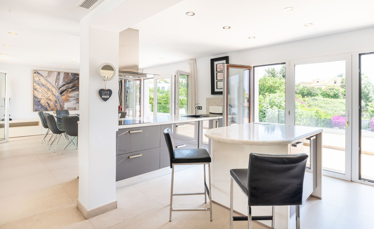 8 Bed, 8 Bath, HouseFor Sale, San Pedro de Alcantara, Malaga