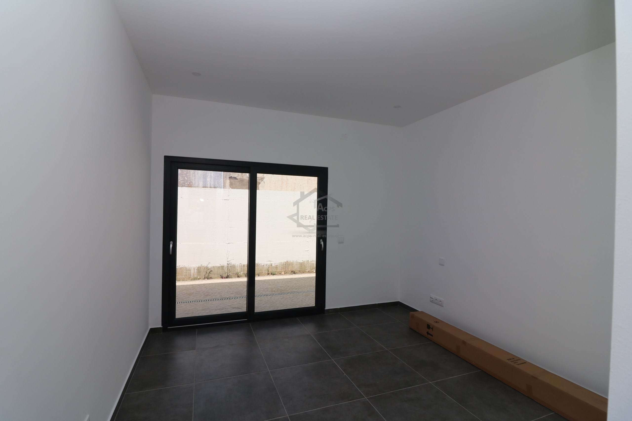 3 Bed, 2 Bath, HouseFor Sale, Sao Bras De Alportel, Faro, 8150-014