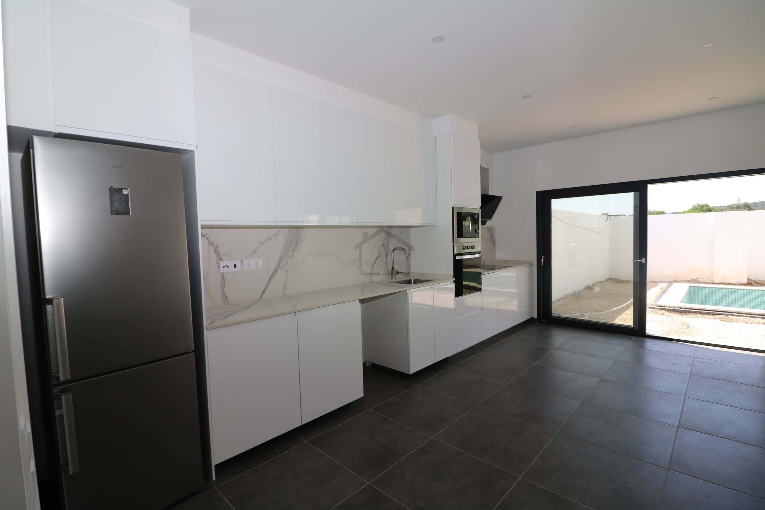 3 Bed, 2 Bath, HouseFor Sale, Sao Bras De Alportel, Faro, 8150-014