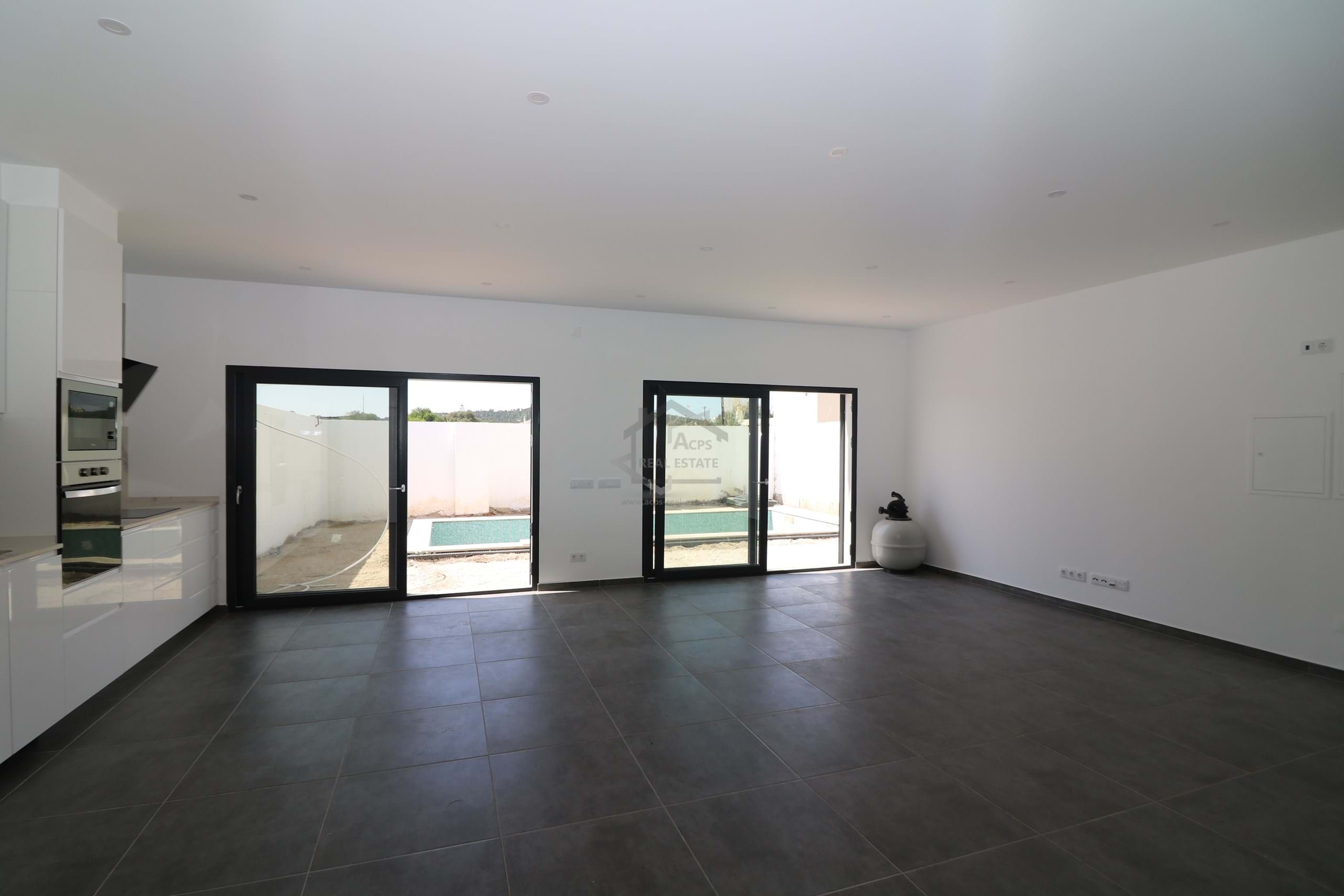 3 Bed, 2 Bath, HouseFor Sale, Sao Bras De Alportel, Faro, 8150-014