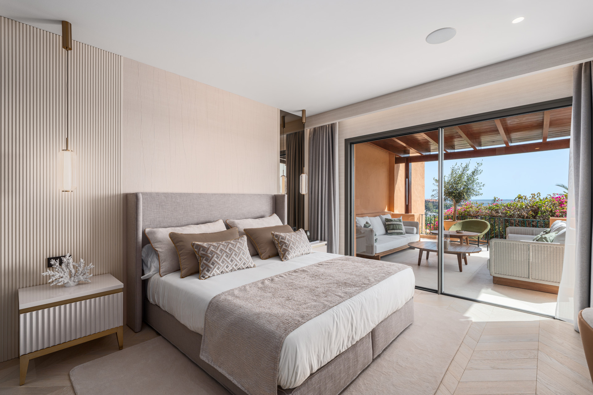 4 Bed, 4 Bath, ApartmentFor Sale, Marbella, Malaga