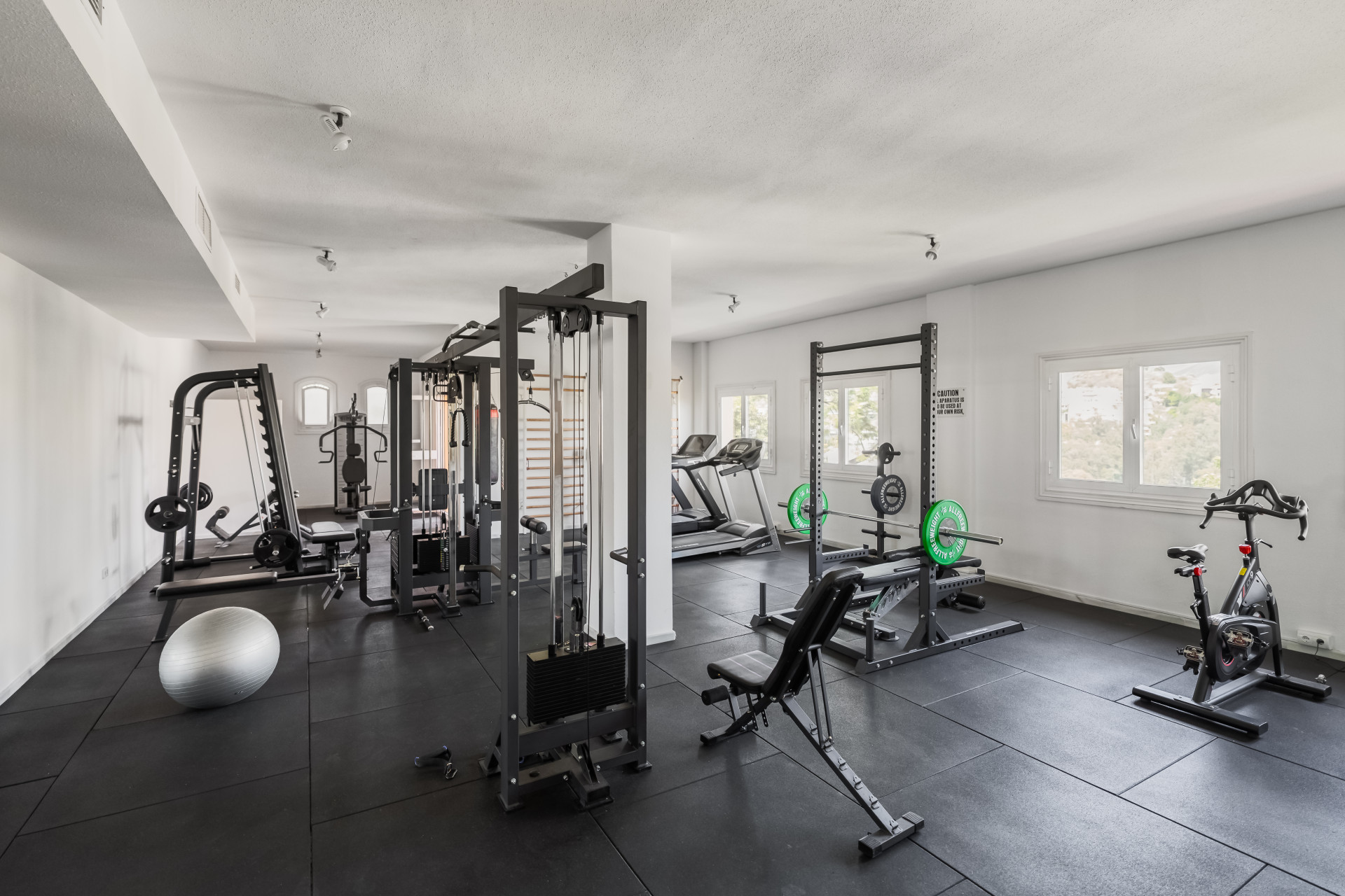 4 Bed, 4 Bath, ApartmentFor Sale, Marbella, Malaga