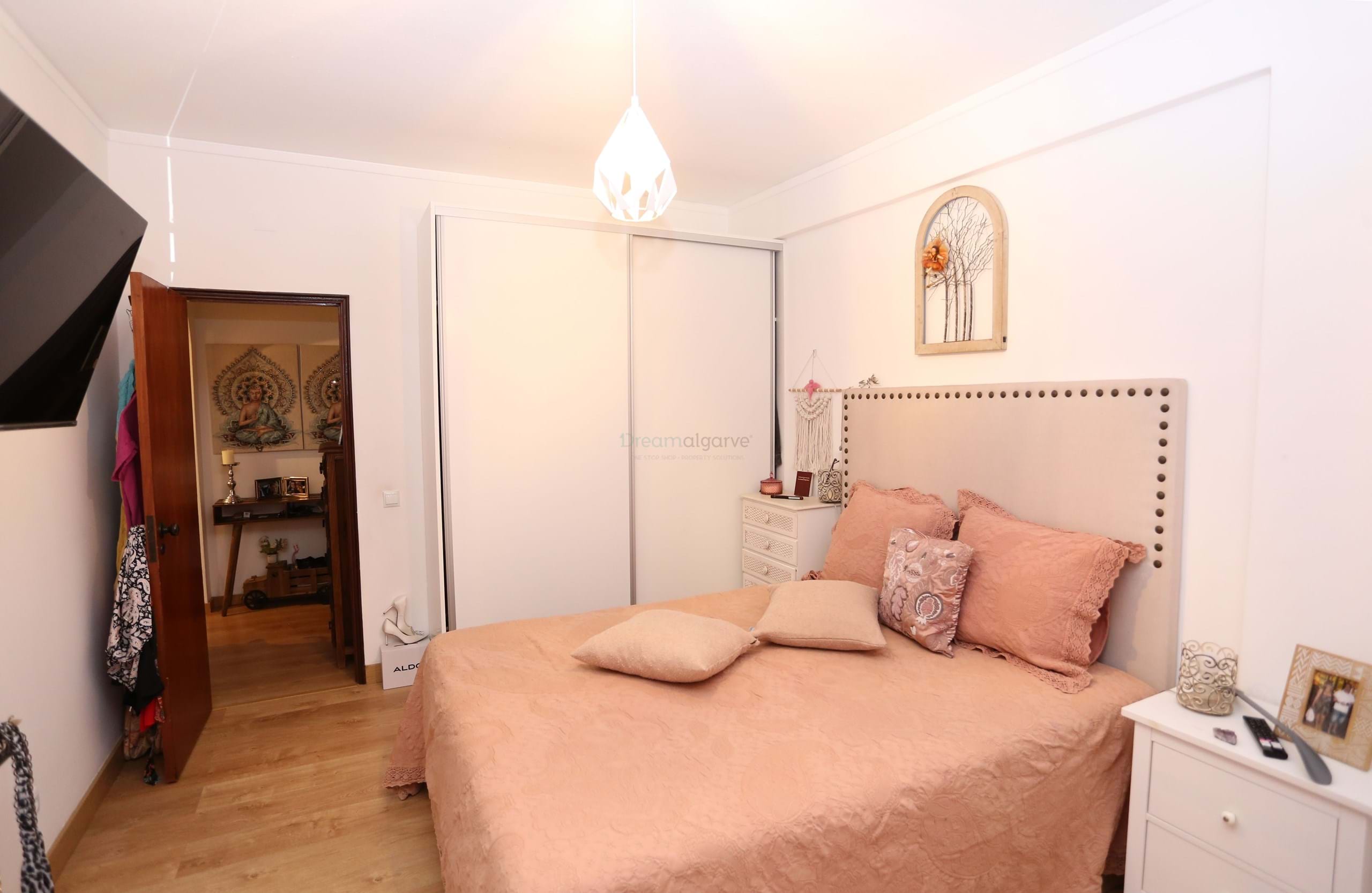 2 Bed, 1 Bath, ApartmentFor Sale, Lagos, Faro, 8600-543