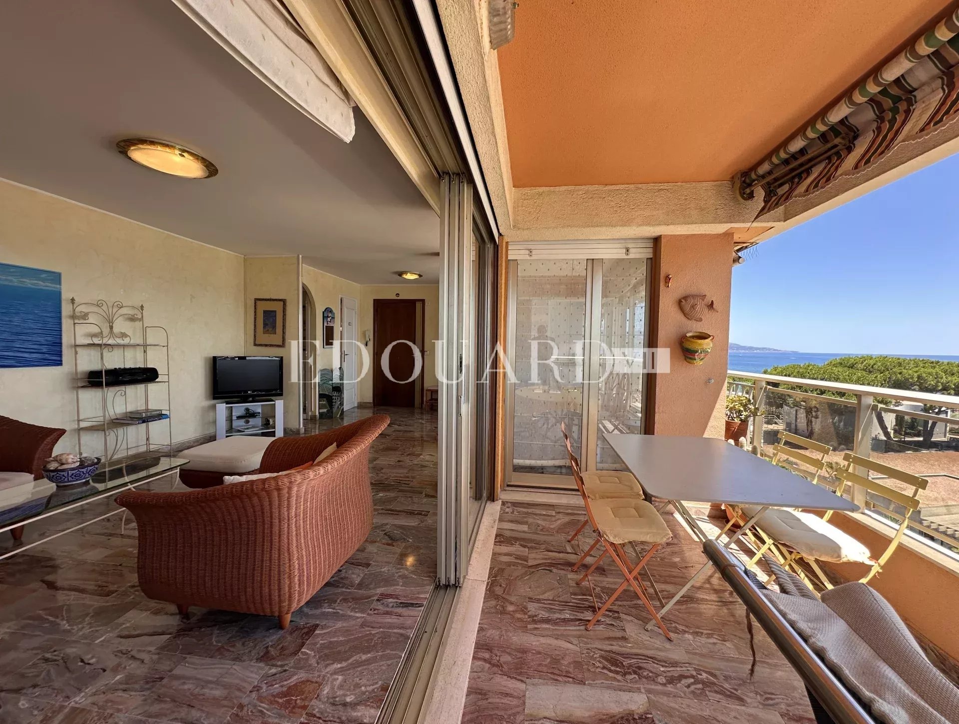 2 Bed, 1 Bath, ApartmentFor Sale, Roquebrune-Cap-Martin, Alpes-Maritimes