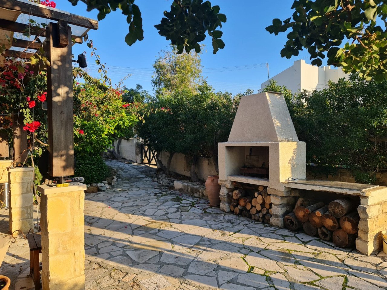 4 Bed, 3 Bath, HouseFor Sale, Tala, Paphos