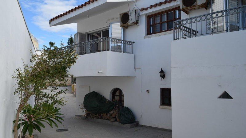 3 Bed, 2 Bath, HouseFor Sale, Coral Bay, Paphos