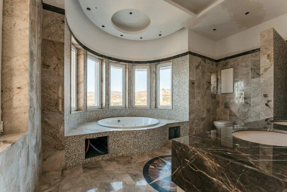 5 Bed, 5 Bath, HouseFor Sale, Kissonerga, Paphos