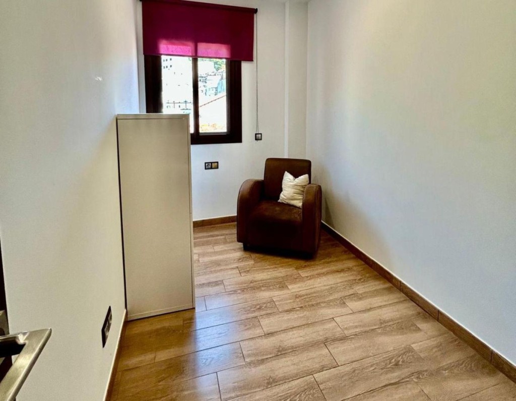 3 Bed, 2 Bath, ApartmentFor Sale, Istán, Malaga