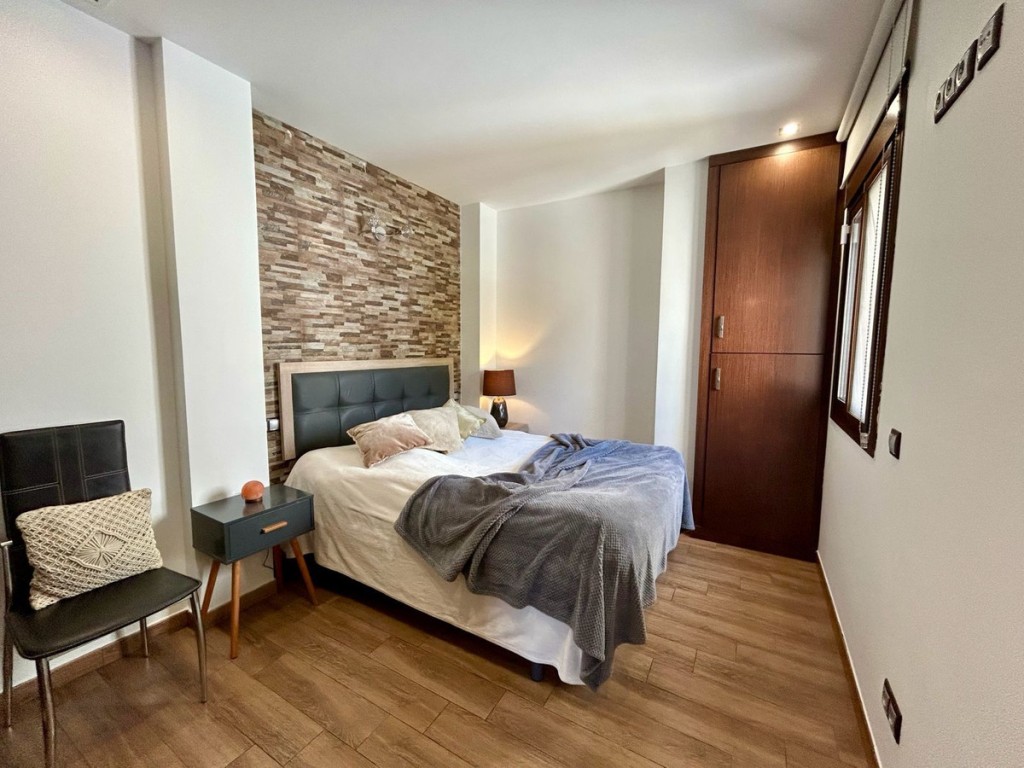 3 Bed, 2 Bath, ApartmentFor Sale, Istán, Malaga