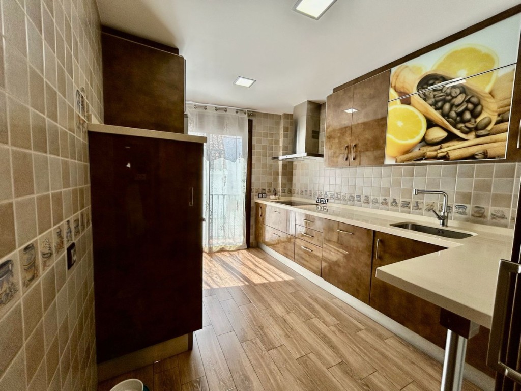 3 Bed, 2 Bath, ApartmentFor Sale, Istán, Malaga