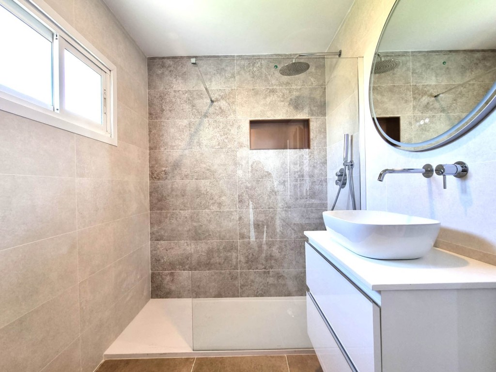 1 Bed, 1 Bath, ApartmentFor Sale, Calahonda, Malaga