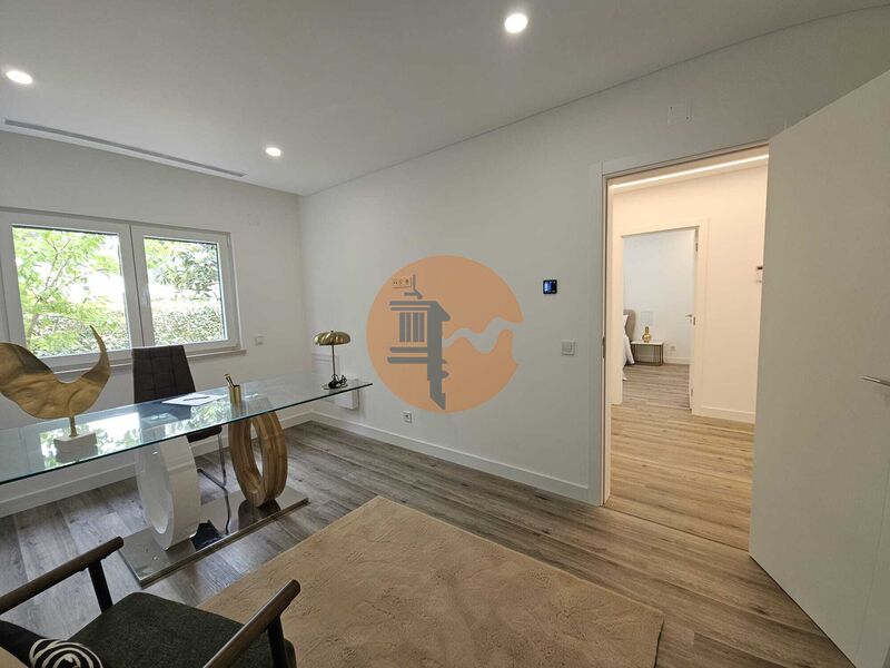 4 Bed, 4 Bath, HouseFor Sale, Almada, Setubal